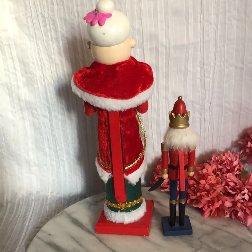 Christmas Nutcrackers wooden Mrs Santa Claus with cookies & smaller sold… - Picture 8 of 12